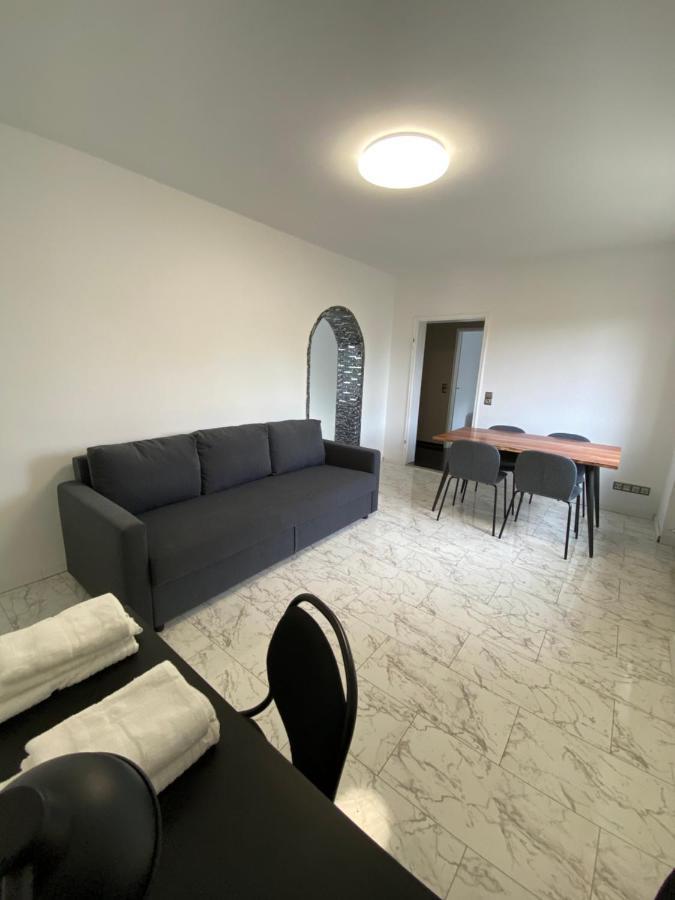 4 Zw M. Blick V. Balkon Auf Lech Daire Augsburg Dış mekan fotoğraf